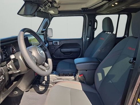 Used 2026 Jeep Wrangler Unlimited Rubicon AWD/4WD image 9