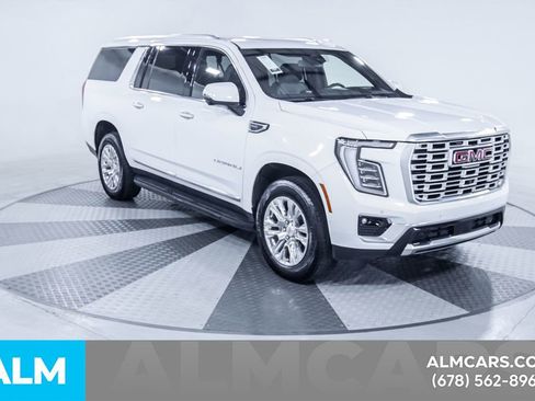 Used 2025 GMC Yukon XL Denali RWD image 14