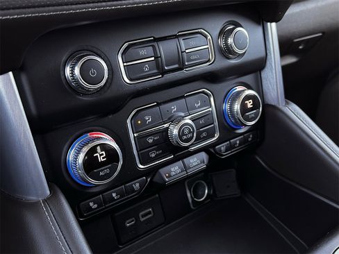 Certified 2021 GMC Yukon SLT image 21