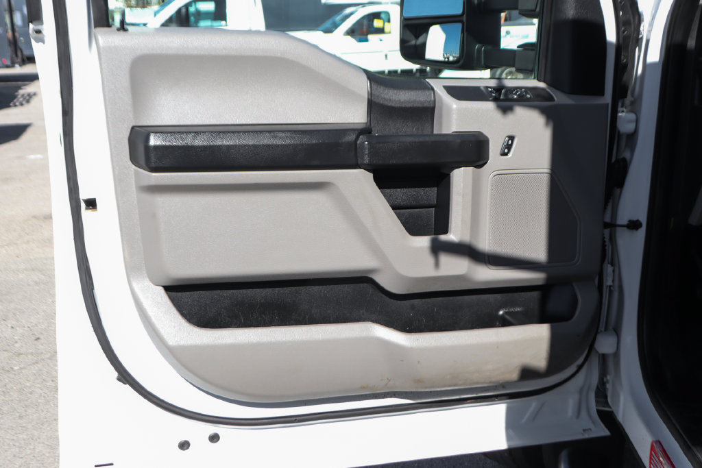 Used 2020 Ford F550 4x4 Regular Cab Super Duty image 22