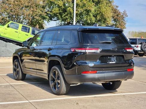 New 2025 Jeep Grand Cherokee L Limited w/ Black Appearance Package image 4