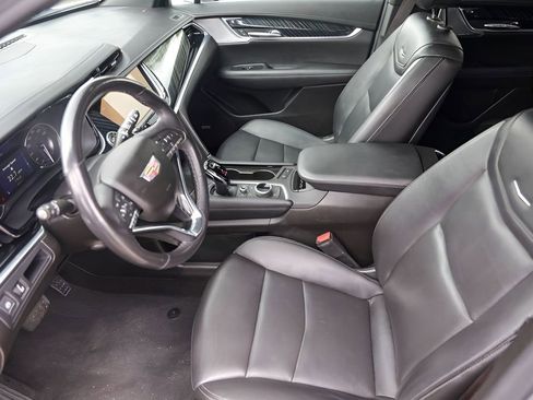 Used 2023 Cadillac XT6 Premium Luxury FWD image 9