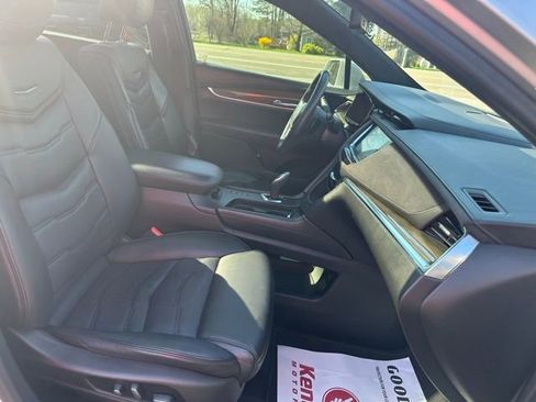 Used 2017 Cadillac XT5 Platinum w/ Driver Assist Package AWD/4WD image 14