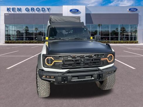 Used 2024 Ford Bronco Badlands AWD/4WD image 10