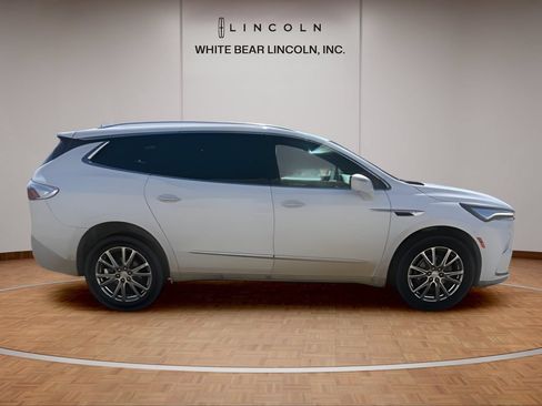 Used 2022 Buick Enclave Essence w/ Experience Buick Package AWD/4WD image 5