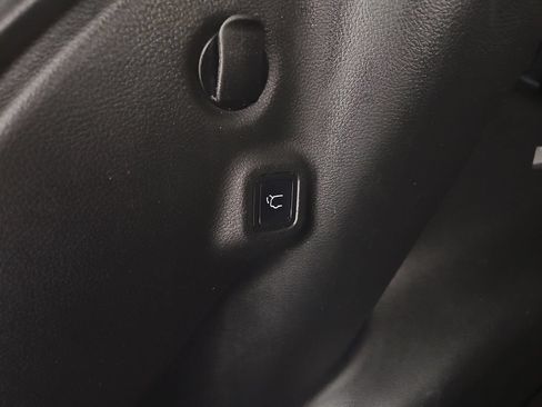 Used 2022 Jeep Compass Limited w/ Elite Group AWD/4WD image 32