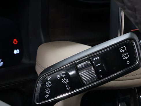 Used 2023 Lincoln Nautilus Reserve AWD/4WD image 19