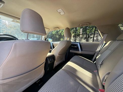 Used 2014 Toyota 4Runner SR5 image 12