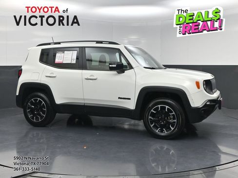 Used 2023 Jeep Renegade Latitude AWD/4WD image 1