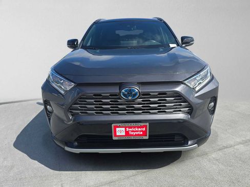 Used 2019 Toyota RAV4 XSE w/ Carpet Mat Package AWD/4WD image 8
