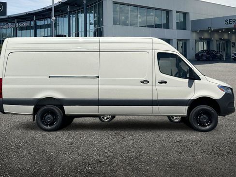 New 2026 Mercedes-Benz Sprinter 2500 image 3