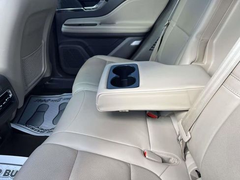 Certified 2022 Lincoln Corsair AWD w/ Premium Package image 16