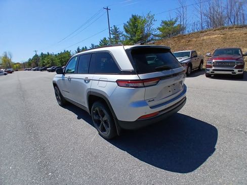 New 2026 Jeep Grand Cherokee Limited w/ Limited Altitude Package AWD/4WD image 6