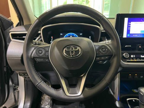 Certified 2023 Toyota Corolla Cross XLE image 20