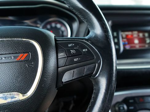 Used 2017 Dodge Challenger SXT RWD image 30