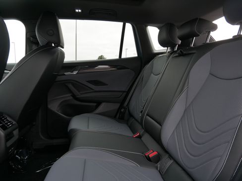 New 2026 Volkswagen Tiguan SE R-Line AWD/4WD image 5