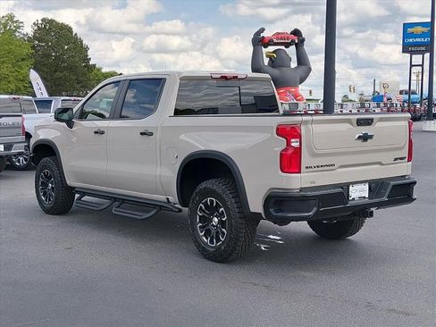 New 2026 Chevrolet Silverado 1500 ZR2 AWD/4WD image 6