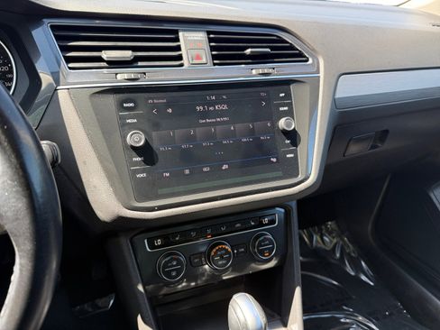 Used 2019 Volkswagen Tiguan SE AWD/4WD image 12
