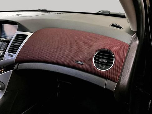 Used 2013 Chevrolet Cruze Eco w/ Enhanced Safety Package FWD image 16