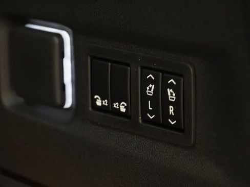 New 2026 Chevrolet Suburban High Country AWD/4WD image 11