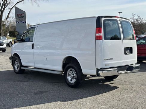 Used 2024 Chevrolet Express 2500 w/ Driver Convenience Package image 19