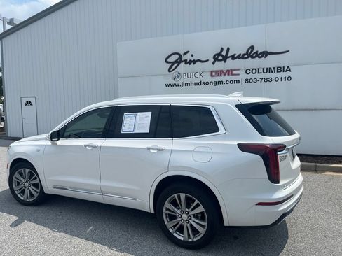 Used 2024 Cadillac XT6 Premium Luxury AWD/4WD image 2