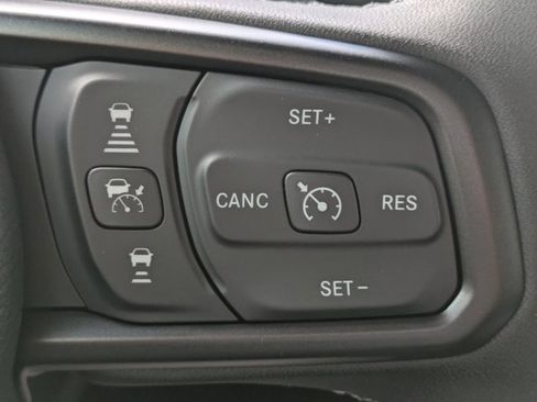 New 2025 Jeep Gladiator Sport image 22