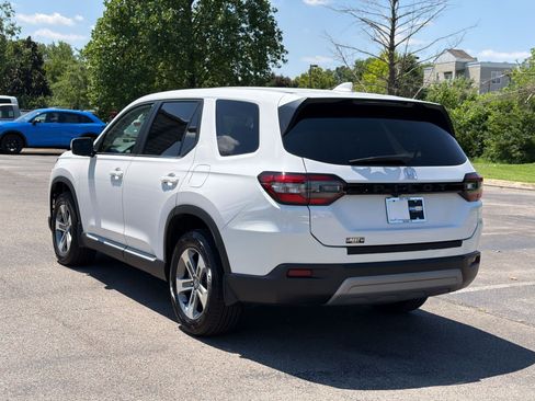 Used 2023 Honda Pilot EX-L image 3