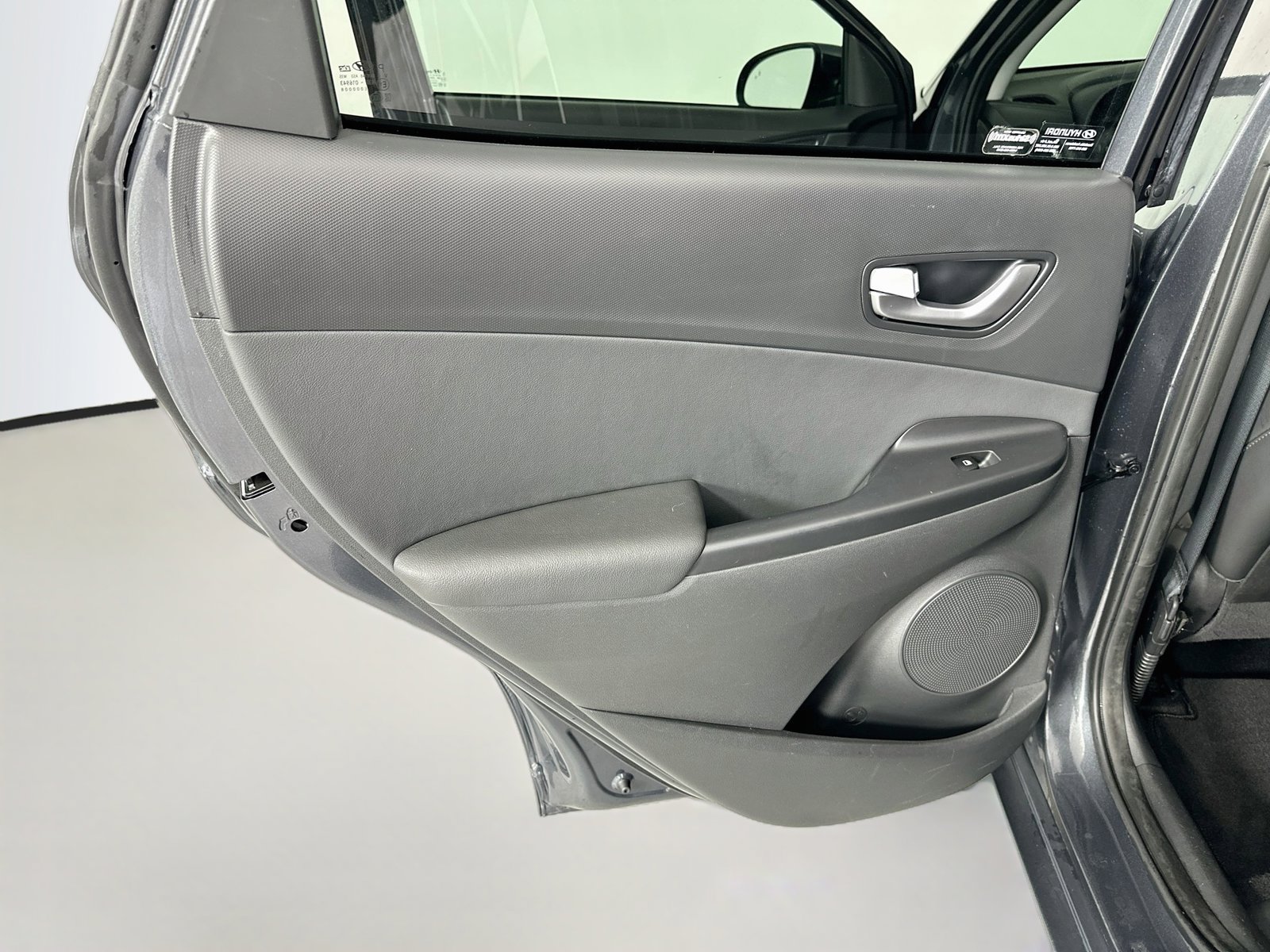 Certified 2022 Hyundai Kona Limited FWD image 32