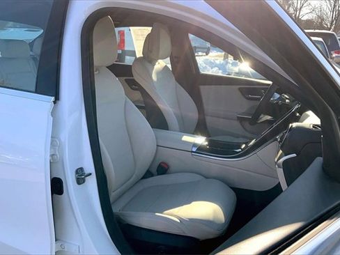Used 2025 Mercedes-Benz C 300 4MATIC Sedan image 7