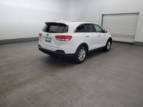 Used 2018 Kia Sorento AWD image 9