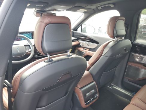 New 2026 Lincoln Nautilus Reserve AWD/4WD image 29