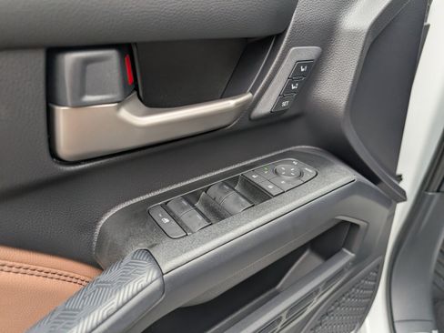 New 2025 Toyota 4Runner Limited image 10