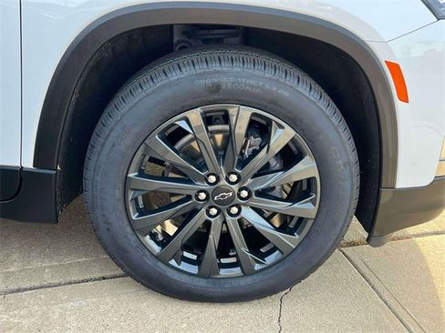 Certified 2023 Chevrolet Traverse RS image 8