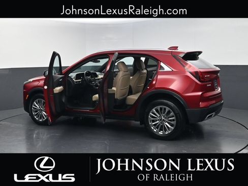 Used 2025 Cadillac XT4 Premium Luxury FWD image 37