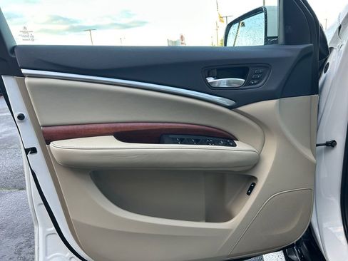 Used 2018 Acura MDX w/ Advance & Entertainment image 22
