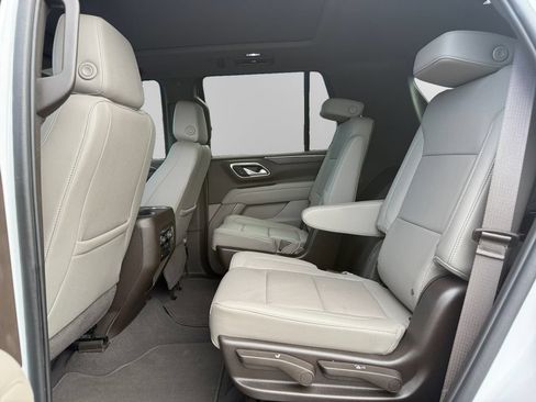 Used 2023 Chevrolet Tahoe LT w/ LT Signature Plus Package RWD image 13