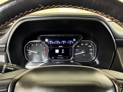 Used 2021 GMC Yukon AT4 w/ AT4 Premium Plus Package AWD/4WD image 19