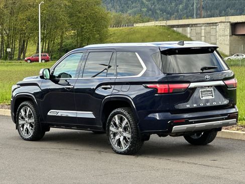 Used 2023 Toyota Sequoia Capstone AWD/4WD image 5