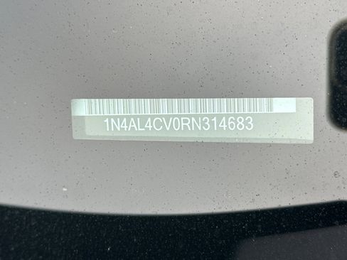 Used 2024 Nissan Altima 2.0 SR image 40