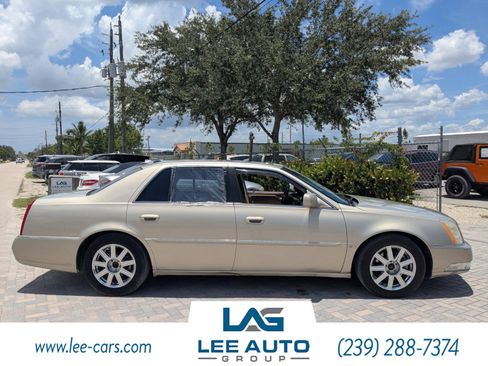 Used 2007 Cadillac DTS Luxury II image 2