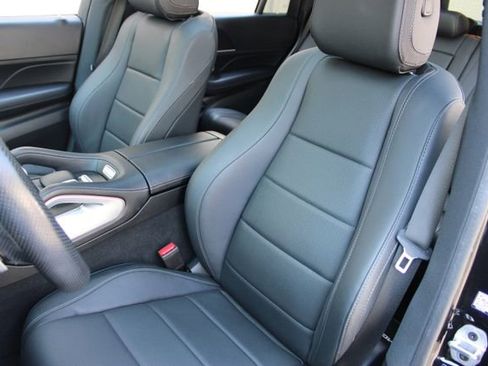 Used 2024 Mercedes-Benz GLS 450 4MATIC w/ AMG Line Exterior image 10