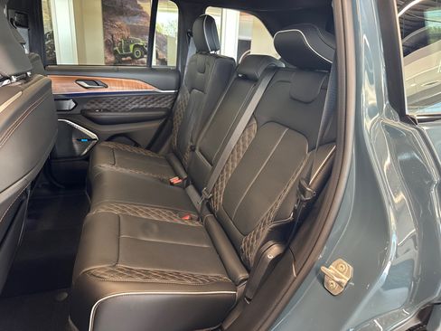 New 2026 Jeep Grand Cherokee Summit w/ Obsidian Package AWD/4WD image 6