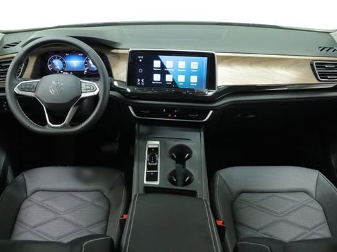 New 2026 Volkswagen Atlas SE FWD image 11
