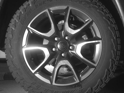 Used 2025 Jeep Compass Trailhawk AWD/4WD image 15