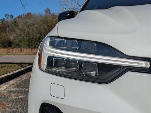 New 2026 Volvo XC60 B5 Plus w/ Protection Package Premier image 19