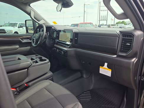 Certified 2026 Chevrolet Silverado 2500 LT image 25