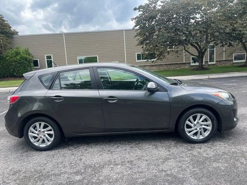 Used 2012 MAZDA MAZDA3 i Touring FWD image 2