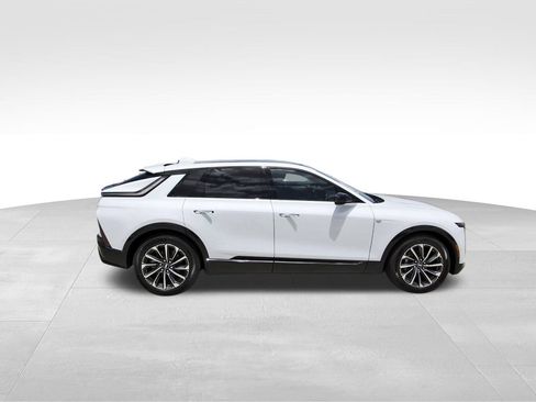 New 2027 Cadillac Lyriq Sport AWD/4WD image 5