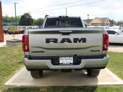 Used 2025 RAM 2500 Laramie AWD/4WD image 38
